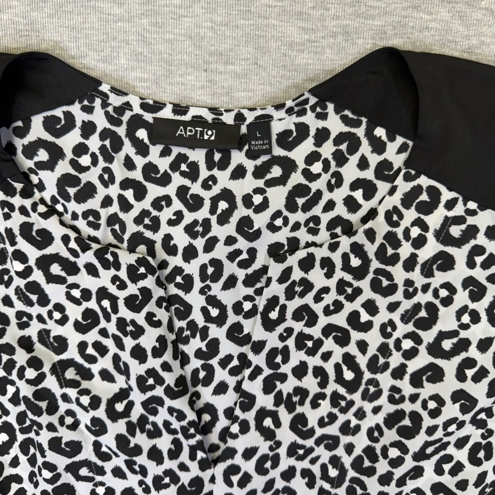Apt. 9 Women Black White Leopard Print Sleeveless Surplice V-Neck Blouse Large - Picture 2 of 6